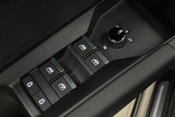 met. harmaa Audi Q4 e-tron 2025 kuva 11.