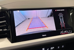 met. harmaa Audi Q4 e-tron 2025 kuva 16.