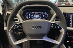 met. harmaa Audi Q4 e-tron 2025 kuva 17.