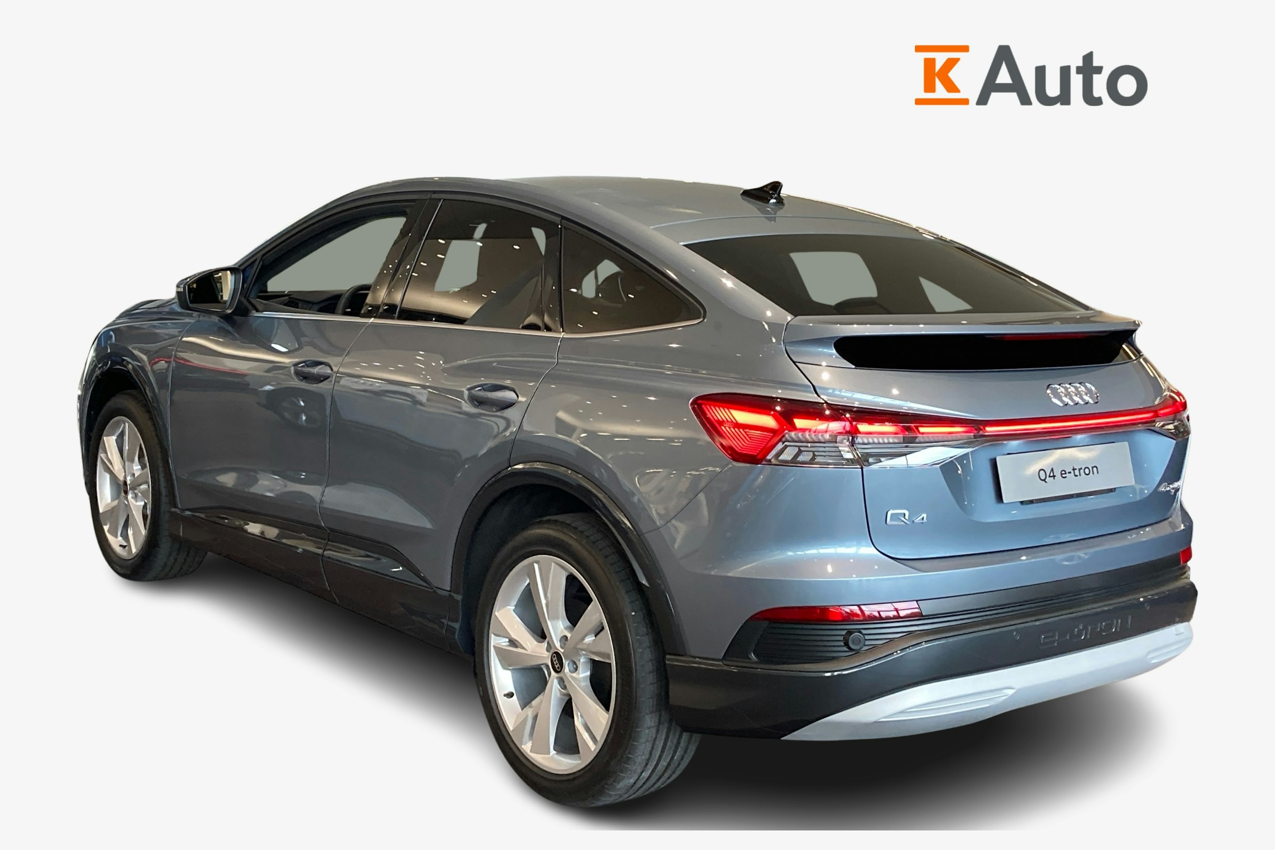 sininen Audi Q4 e-tron 2025 kuva 2.