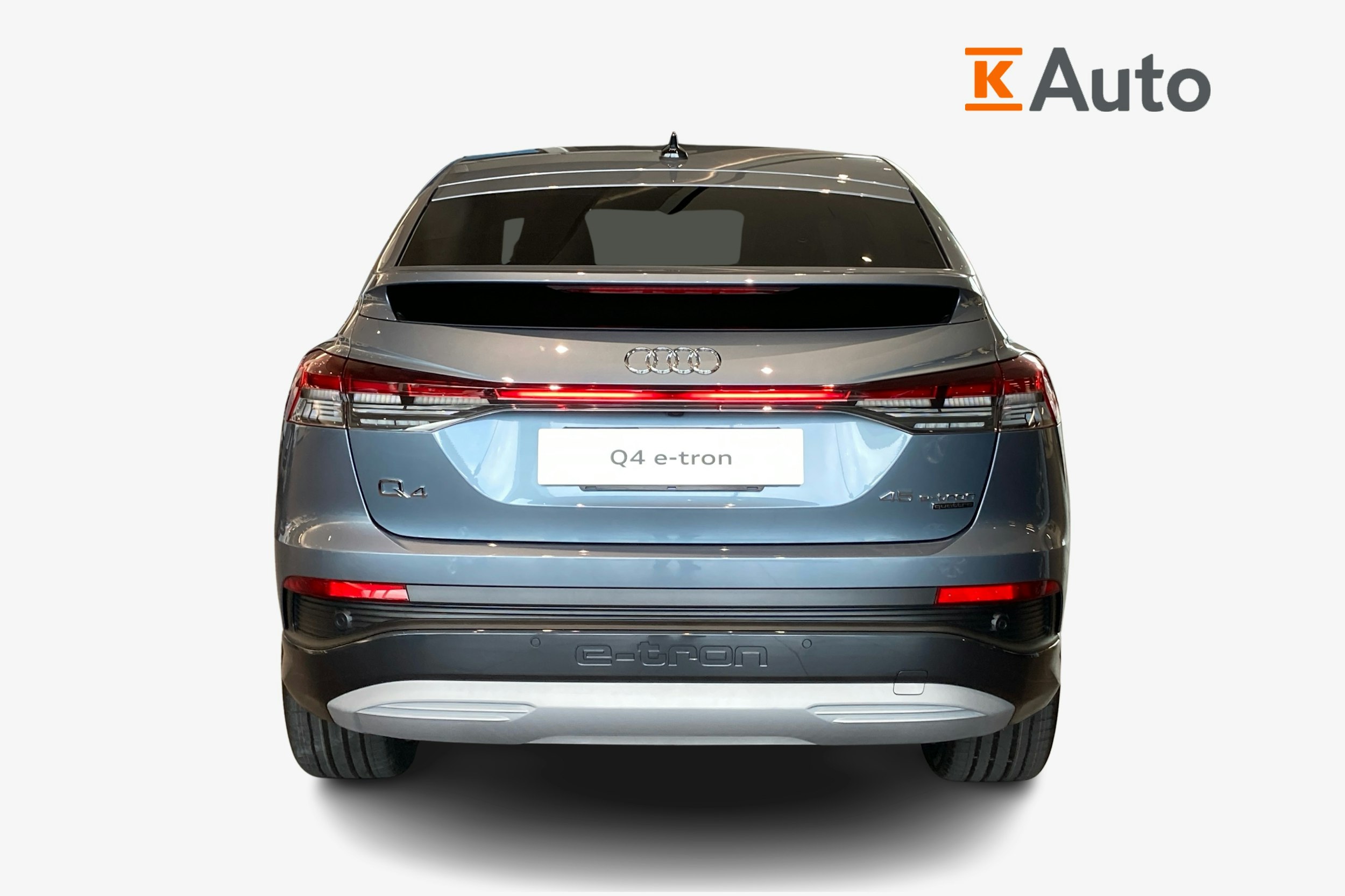 sininen Audi Q4 e-tron 2025 kuva 3.