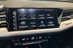 sininen Audi Q4 e-tron 2025 kuva 16.