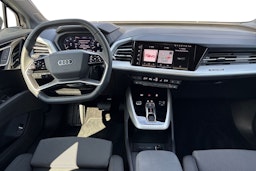 harmaa Audi Q4 e-tron 2025 kuva 7.