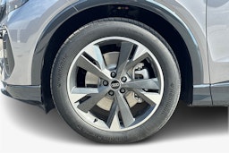 harmaa Audi Q4 e-tron 2025 kuva 9.