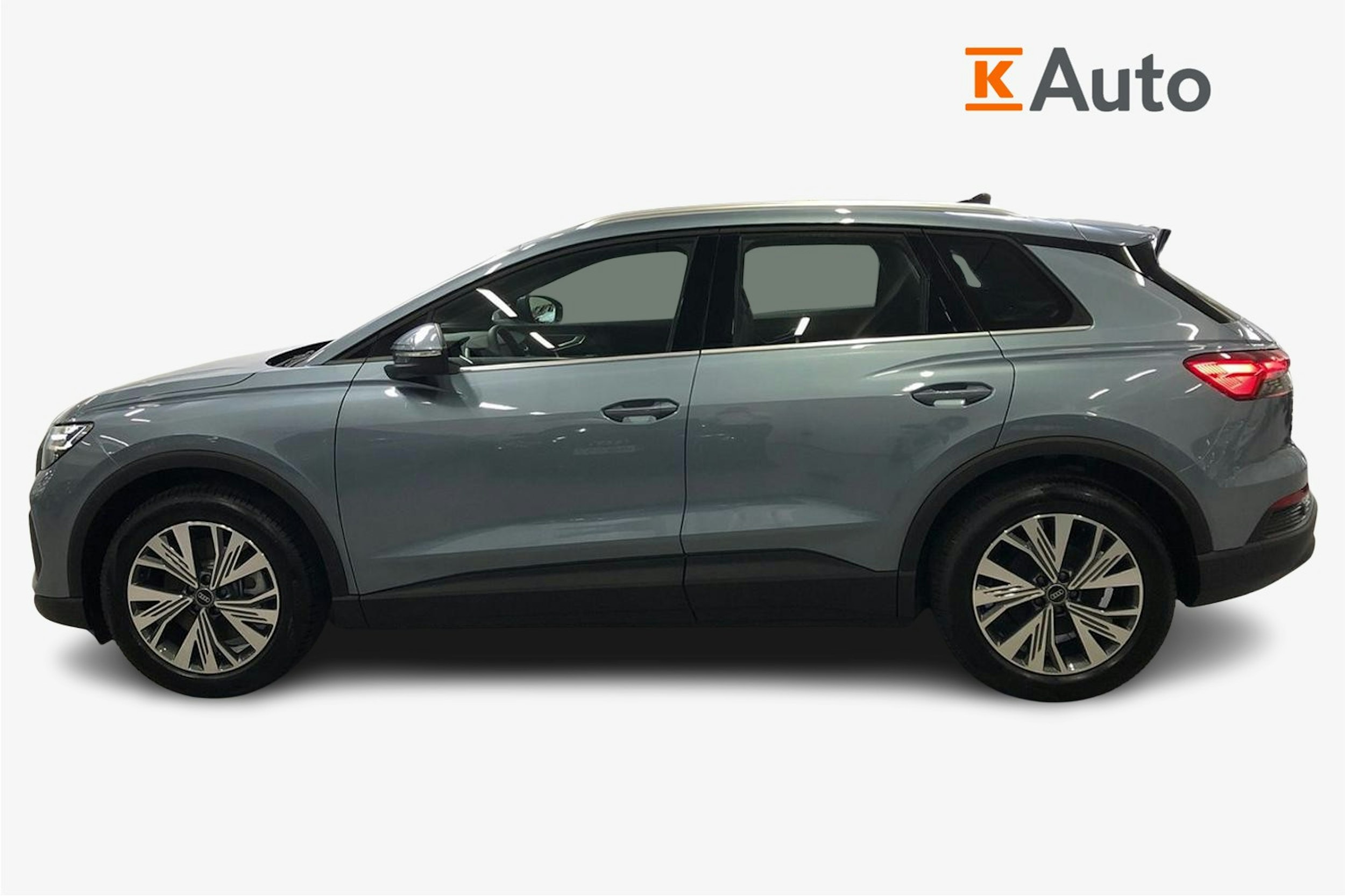 met. sininen Audi Q4 e-tron 2025 kuva 5.