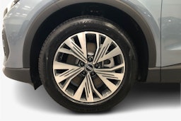 met. sininen Audi Q4 e-tron 2025 kuva 9.