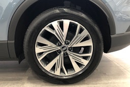 met. sininen Audi Q4 e-tron 2025 kuva 10.