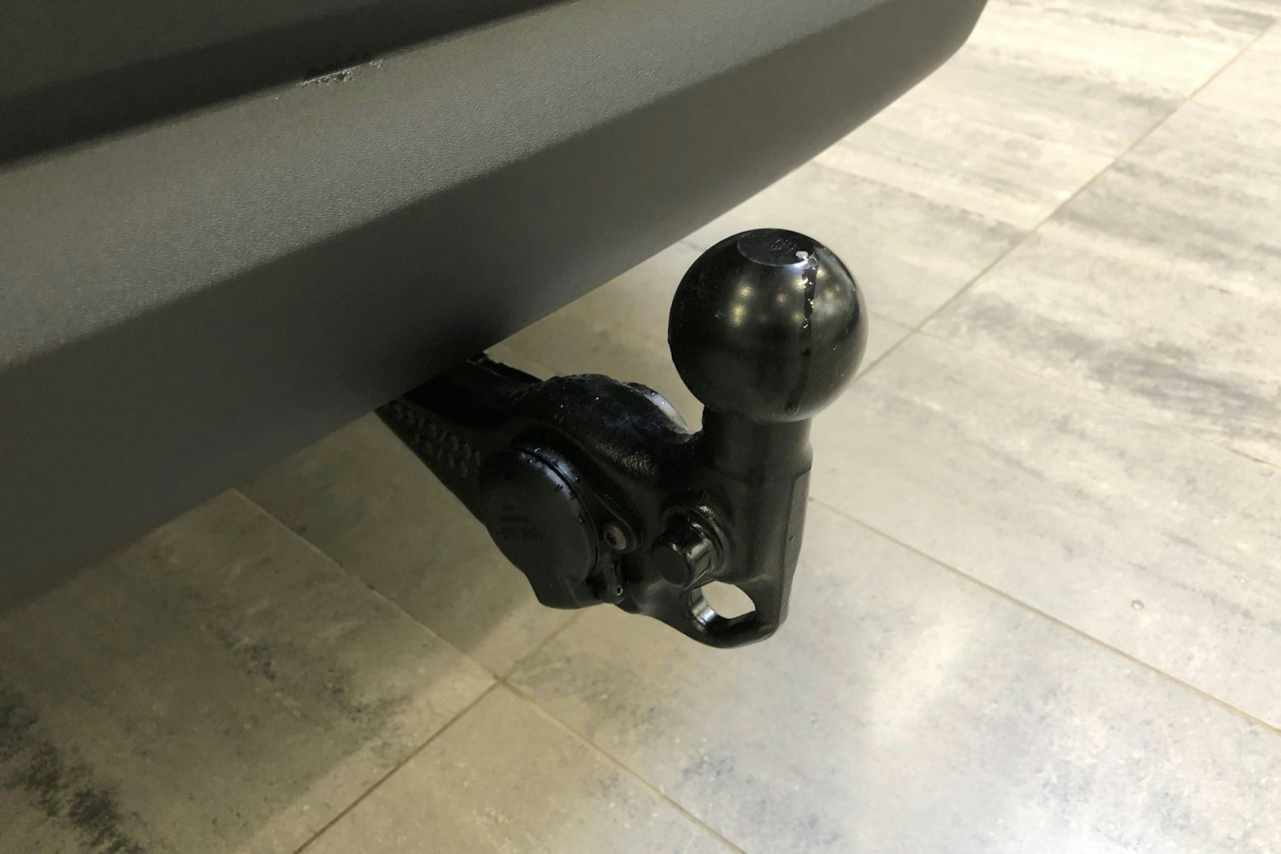 met. sininen Audi Q4 e-tron 2025 kuva 11.