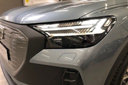met. sininen Audi Q4 e-tron 2025 kuva 14.