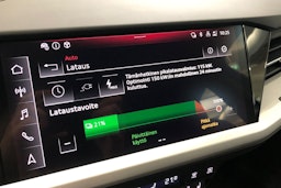 met. sininen Audi Q4 e-tron 2025 kuva 15.