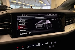 met. harmaa Audi Q4 e-tron 2025 kuva 25.