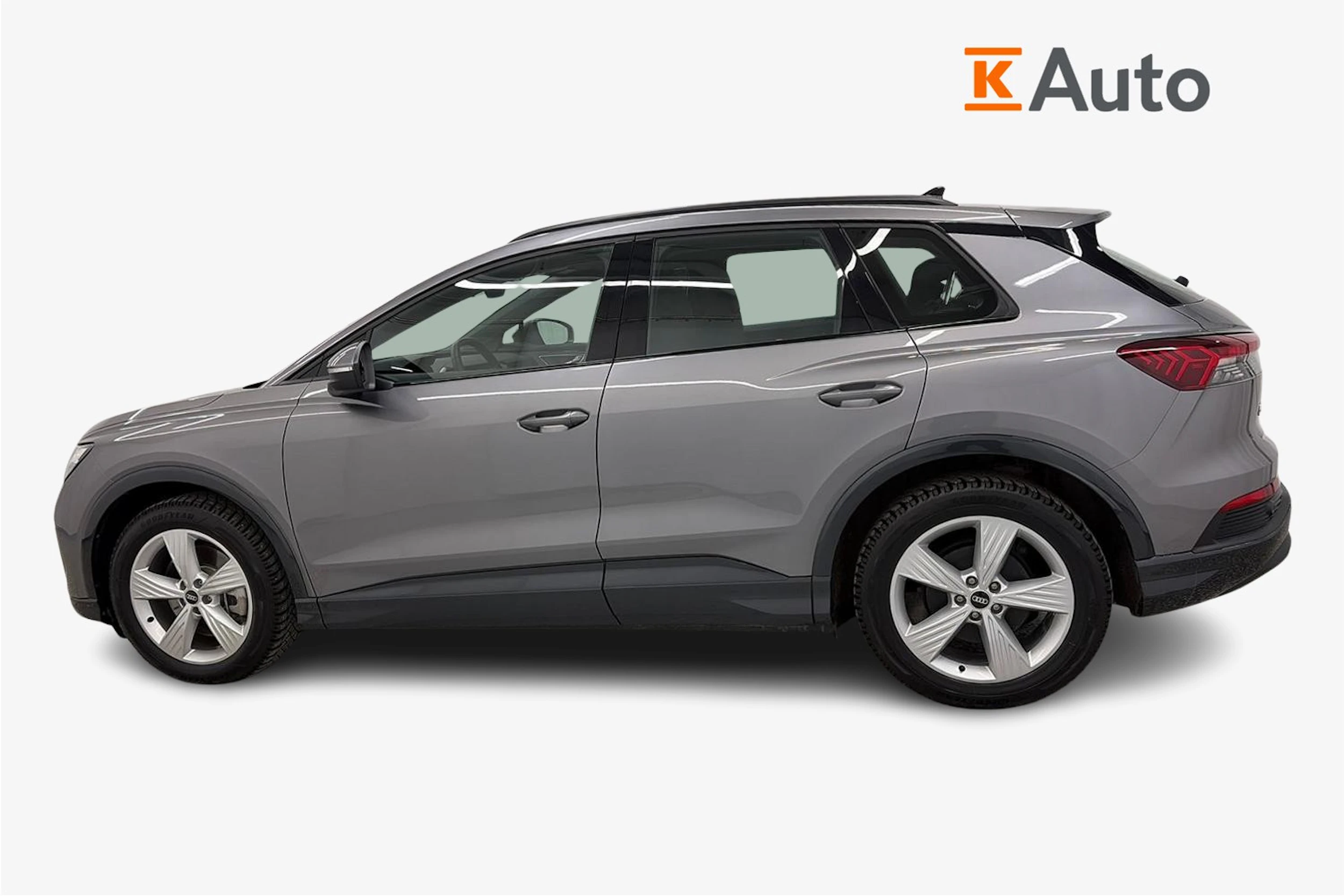 harmaa Audi Q4 e-tron 2025 kuva 5.