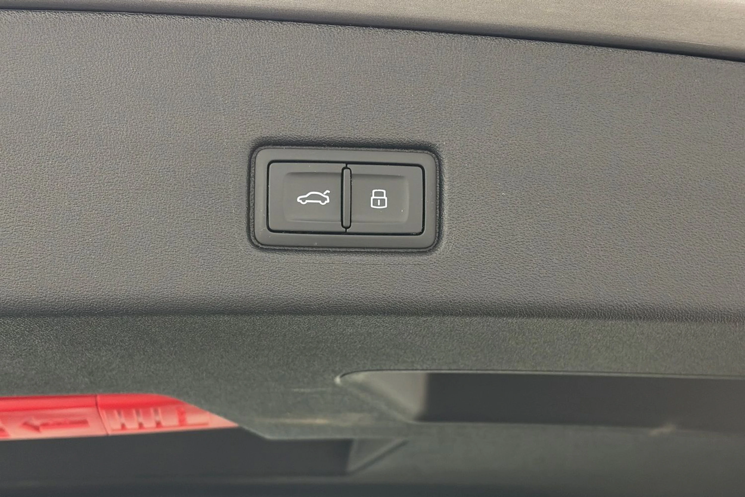 harmaa Audi Q4 e-tron 2025 kuva 11.