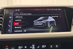 harmaa Audi Q4 e-tron 2025 kuva 20.