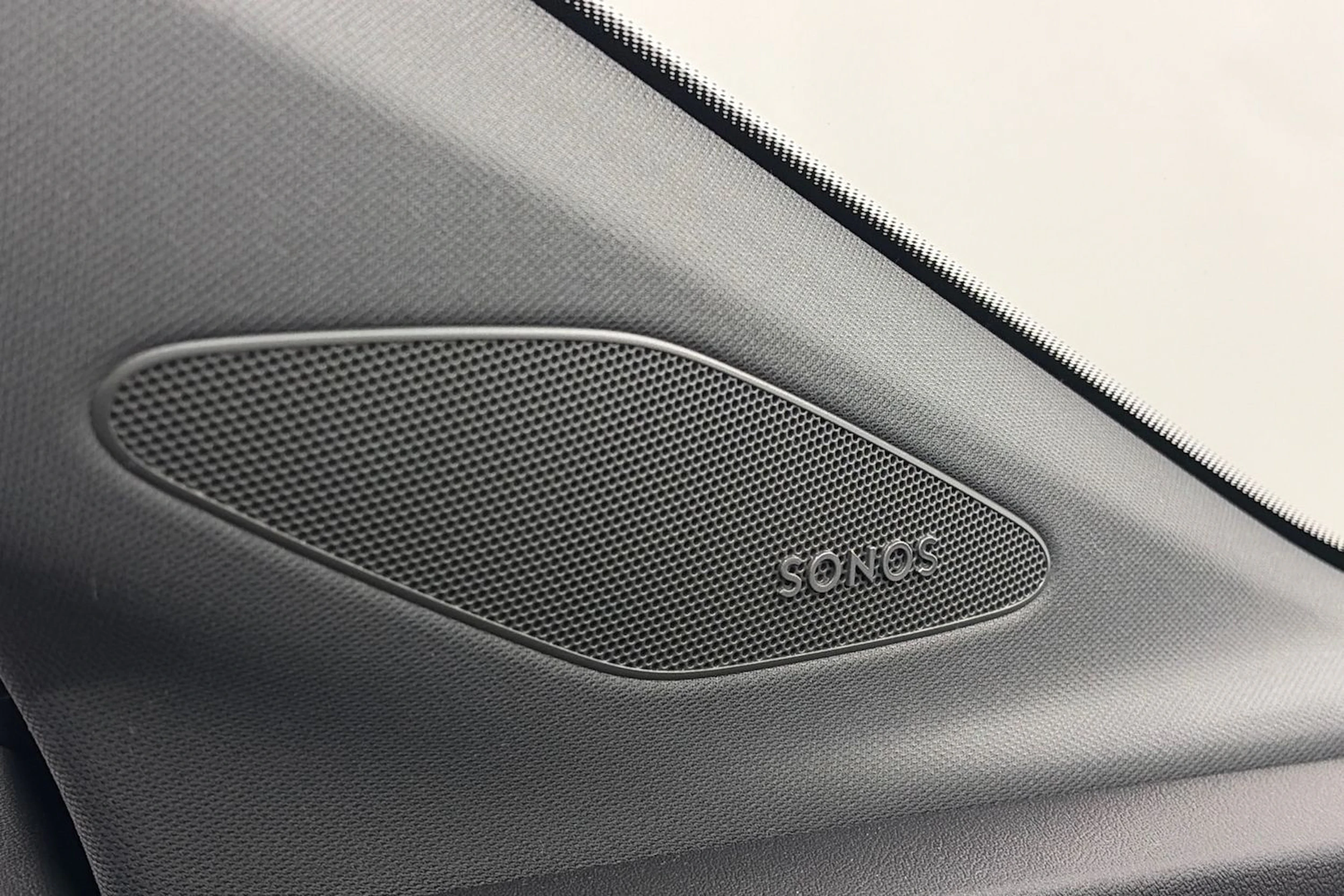 harmaa Audi Q4 e-tron 2025 kuva 24.