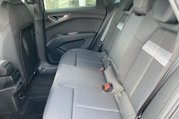 harmaa Audi Q4 e-tron 2025 kuva 8.
