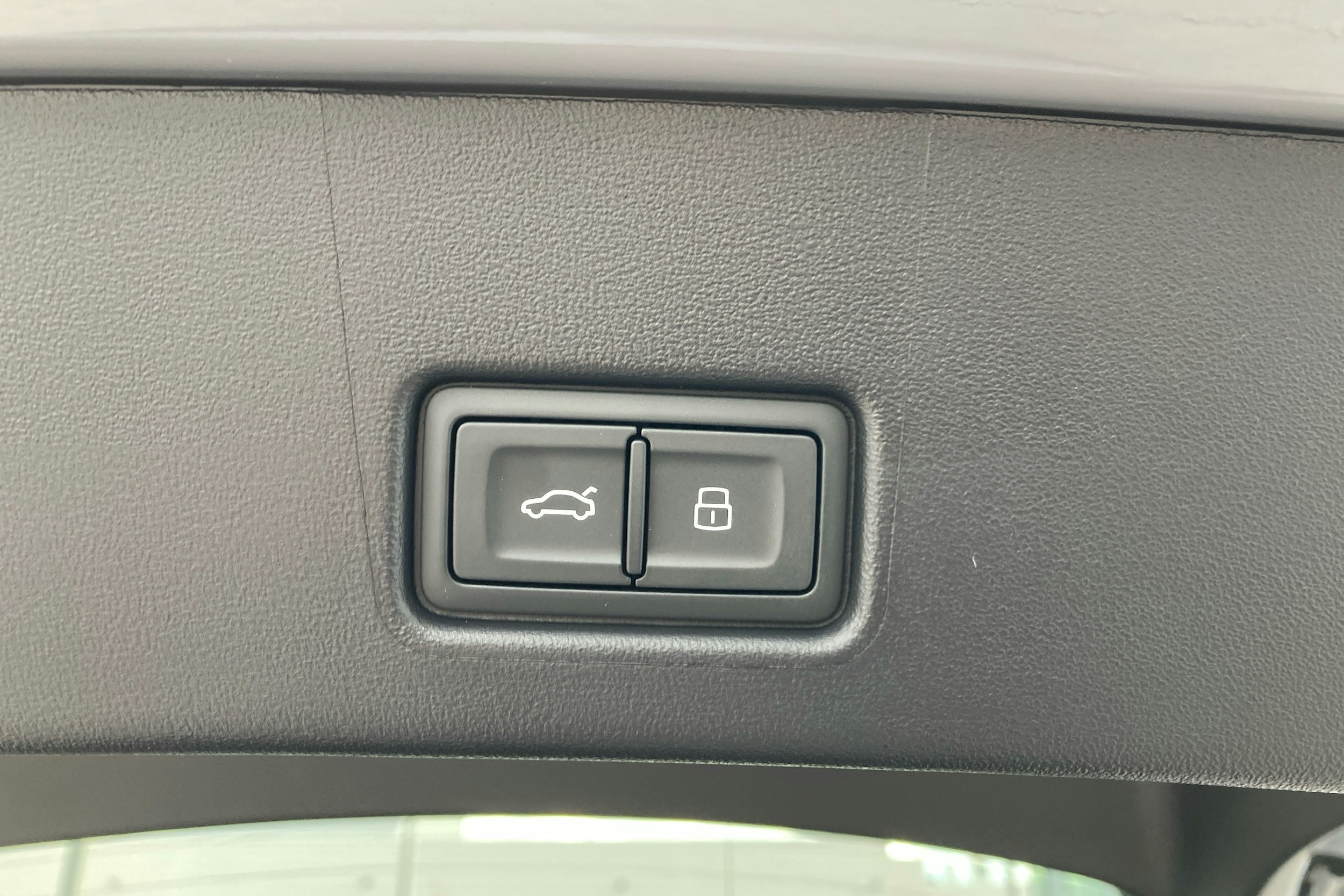 harmaa Audi Q4 e-tron 2025 kuva 20.