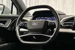 valkoinen Audi Q4 e-tron 2025 kuva 15.