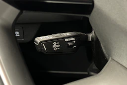 valkoinen Audi Q4 e-tron 2025 kuva 18.