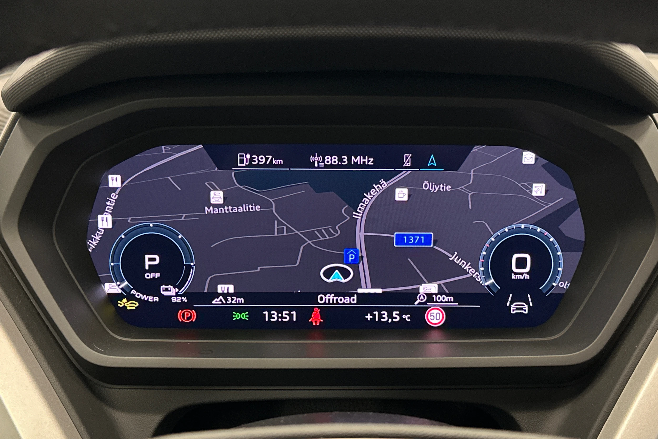 valkoinen Audi Q4 e-tron 2025 kuva 19.