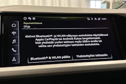 valkoinen Audi Q4 e-tron 2025 kuva 21.