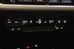 valkoinen Audi Q4 e-tron 2025 kuva 26.