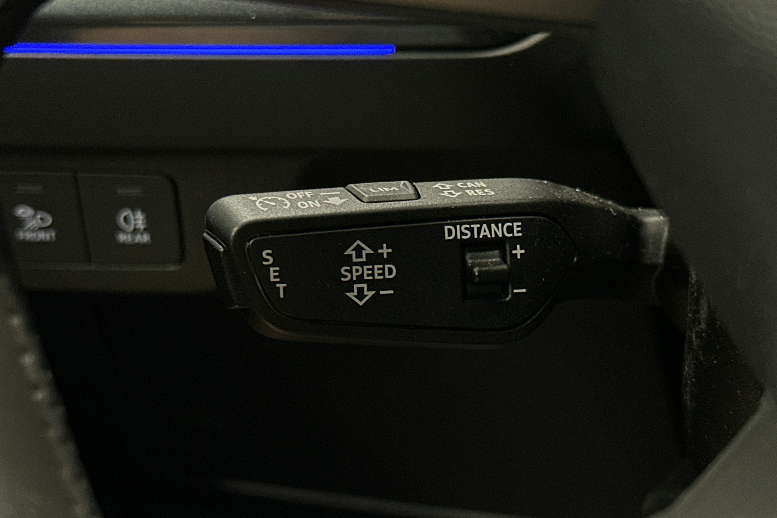 violetti Audi Q4 e-tron 2025 kuva 21.
