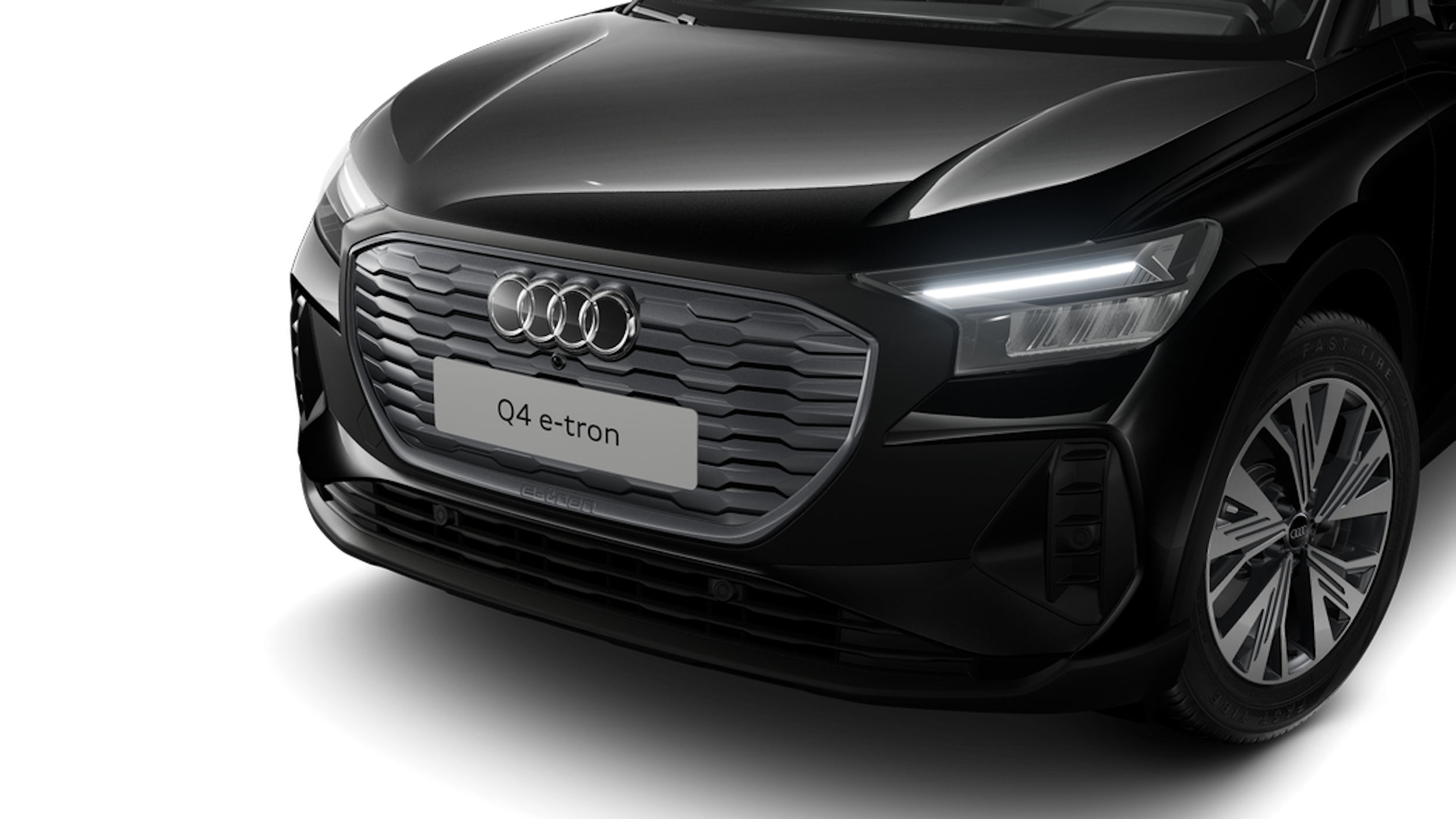Mythos-musta, metalliväri Audi Q4 e-tron 2026 kuva 6.