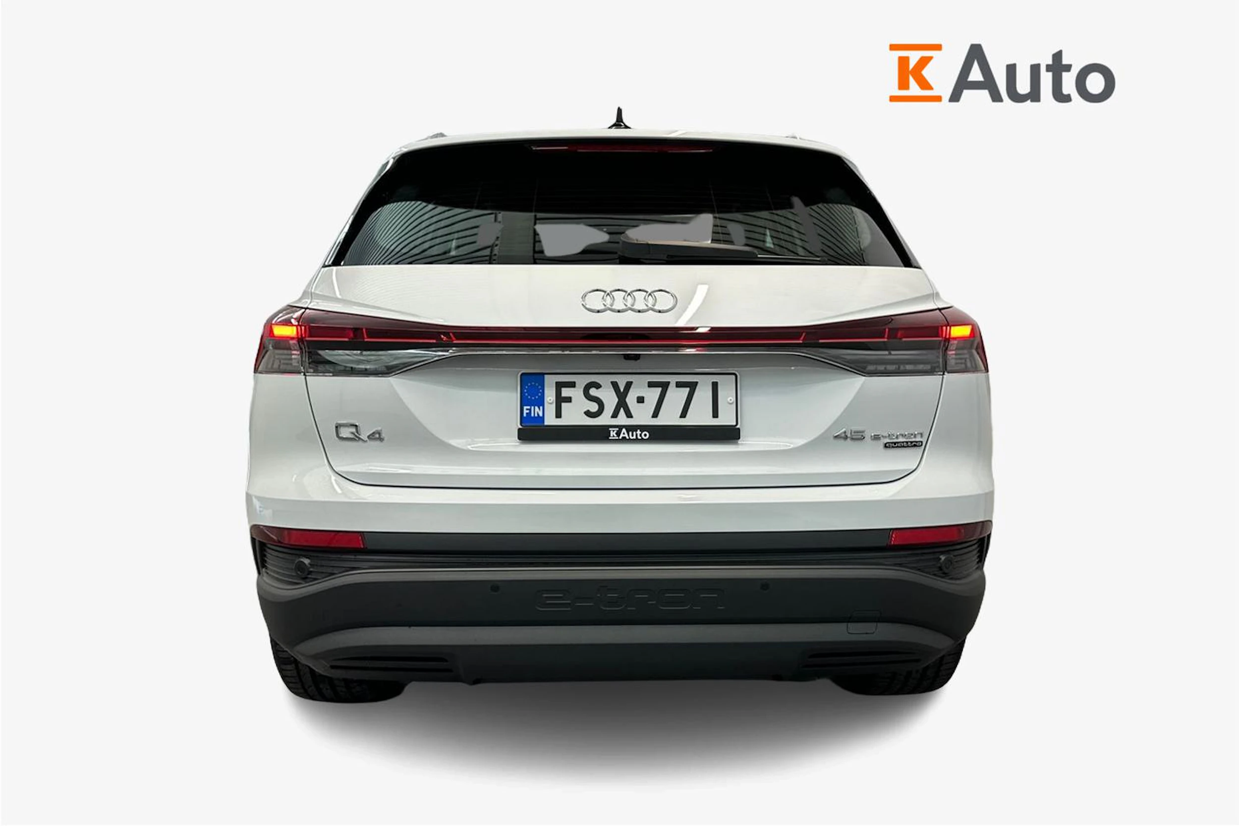 jäätikön valkoinen Audi Q4 e-tron 2026 kuva 3.