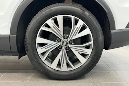 jäätikön valkoinen Audi Q4 e-tron 2026 kuva 10.