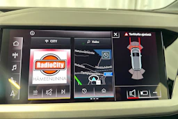 jäätikön valkoinen Audi Q4 e-tron 2026 kuva 30.