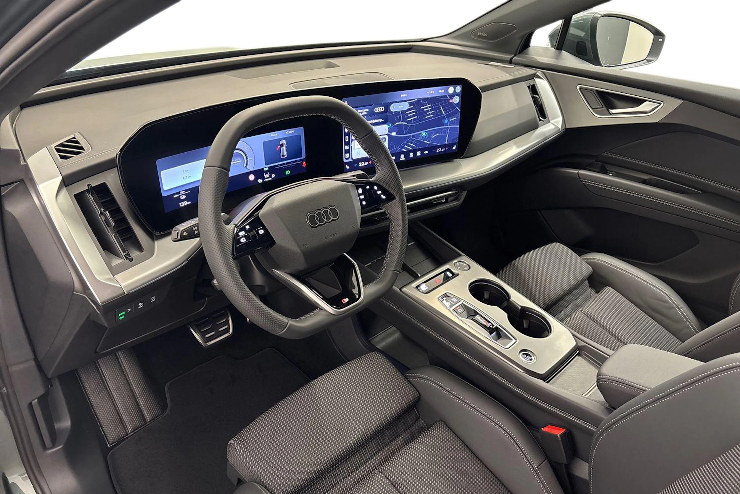 met. vihreä Audi Q4 e-tron 2026 kuva 6.