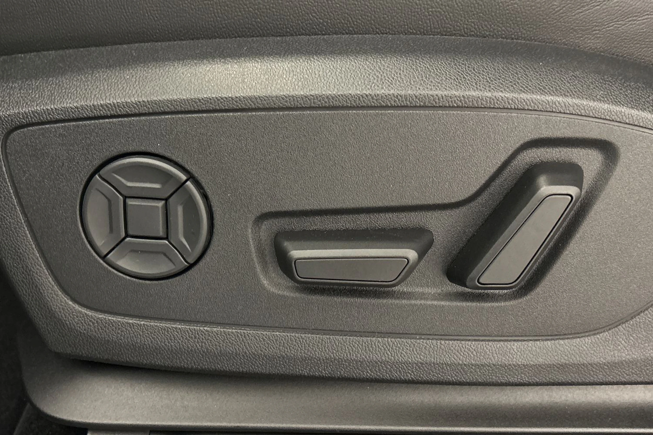 met. vihreä Audi Q4 e-tron 2026 kuva 12.