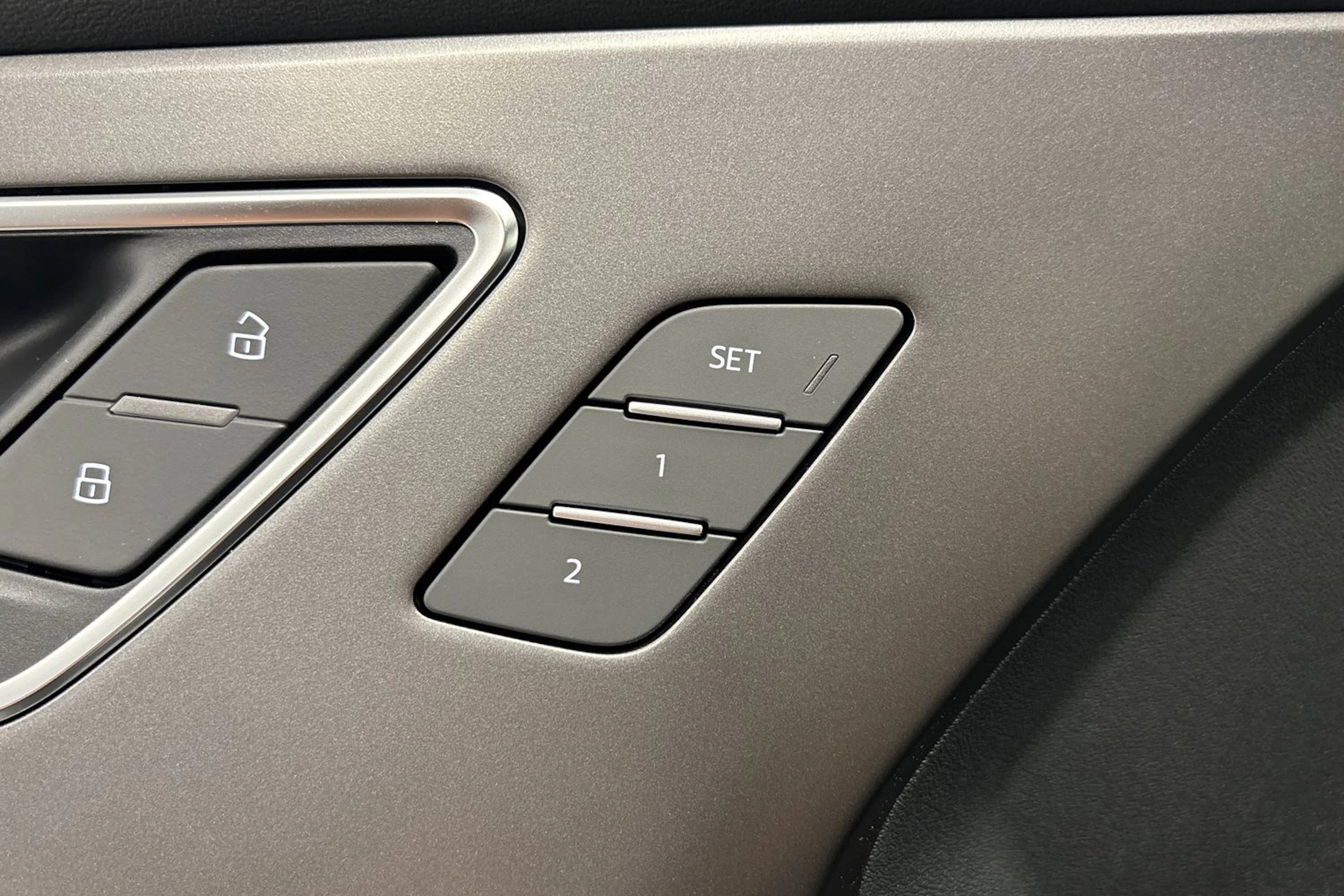 met. vihreä Audi Q4 e-tron 2026 kuva 13.