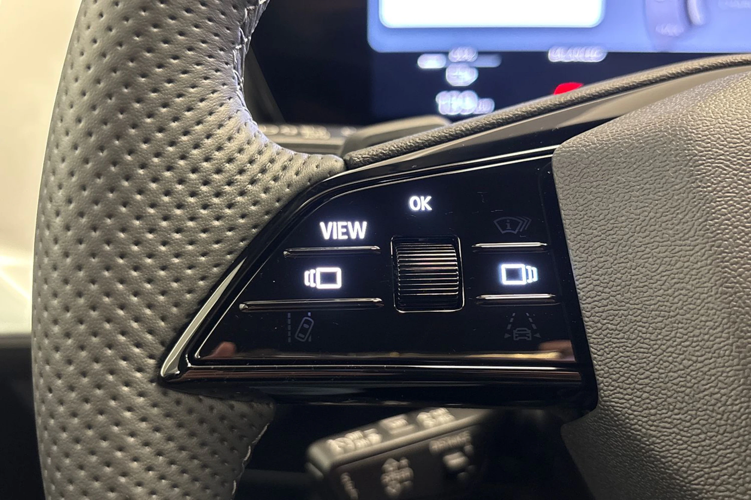 met. vihreä Audi Q4 e-tron 2026 kuva 15.