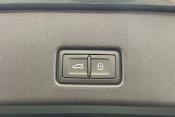 met. vihreä Audi Q4 e-tron 2026 kuva 31.