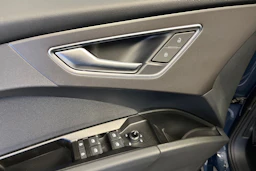 plasma sininen Audi Q4 e-tron 2026 kuva 14.