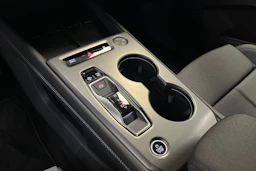 plasma sininen Audi Q4 e-tron 2026 kuva 16.