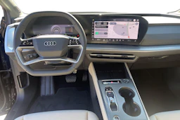 musta Audi Q4 e-tron 2026 kuva 7.