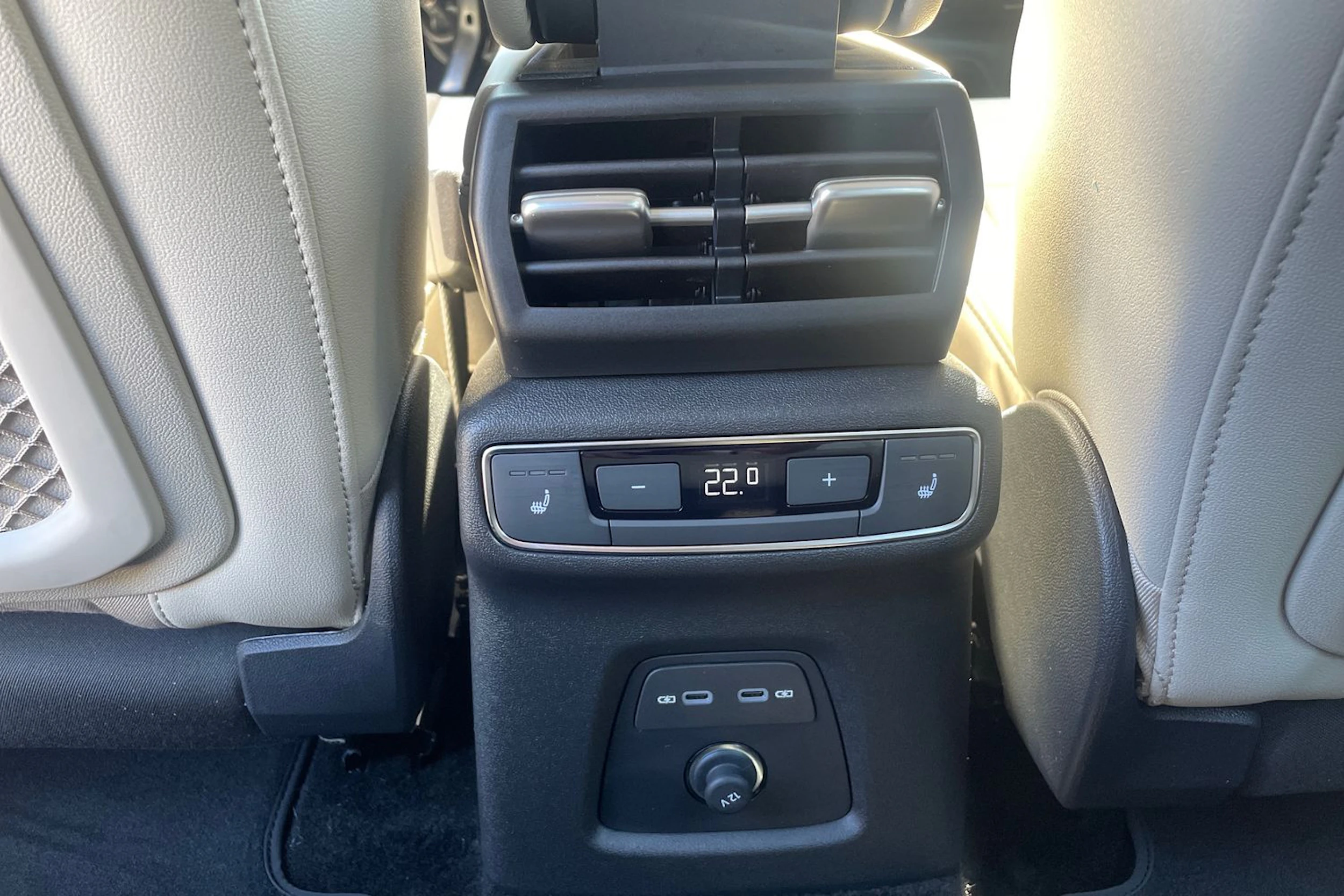 musta Audi Q4 e-tron 2026 kuva 12.
