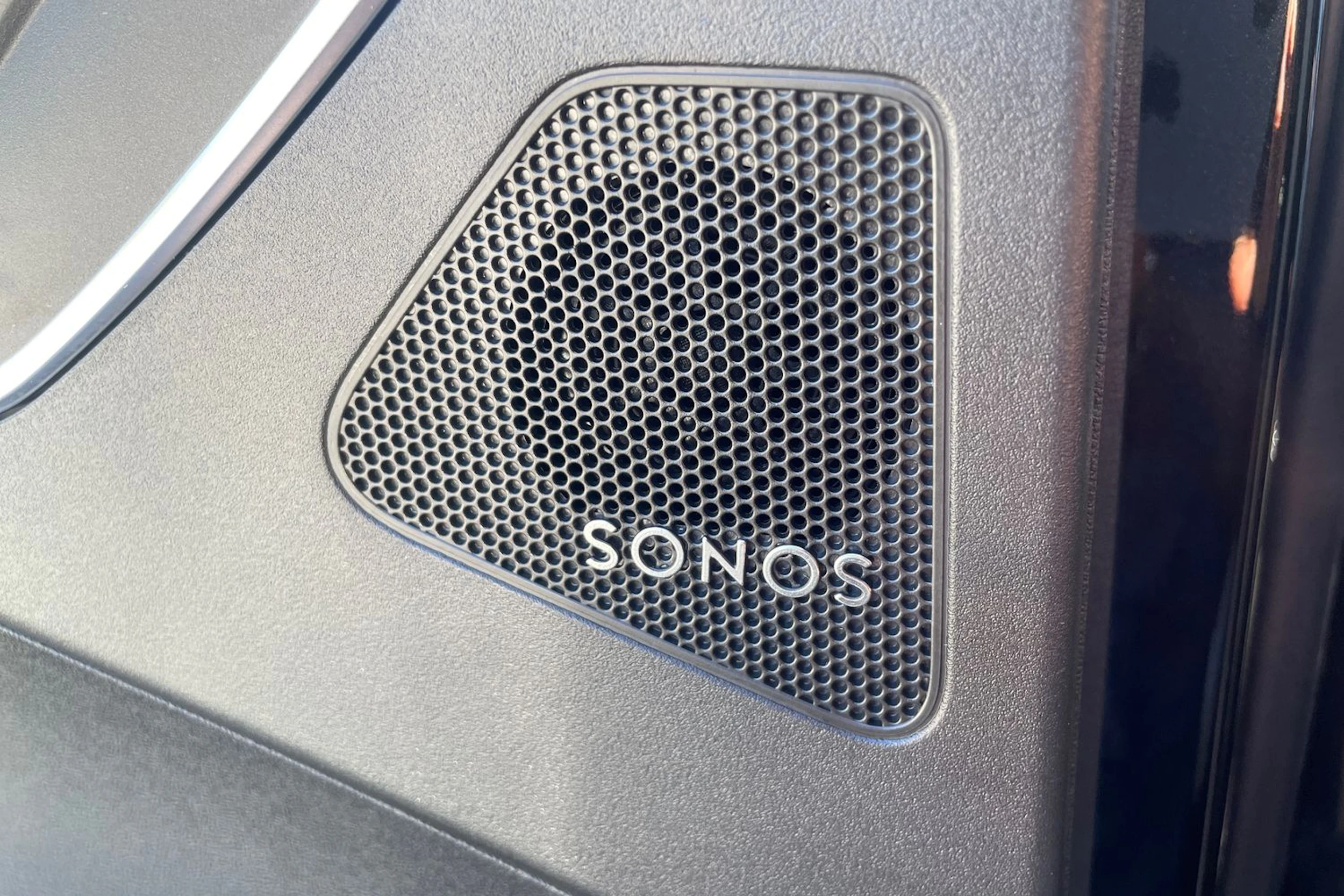 musta Audi Q4 e-tron 2026 kuva 13.