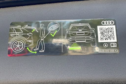 musta Audi Q4 e-tron 2026 kuva 18.