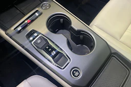 musta Audi Q4 e-tron 2026 kuva 21.