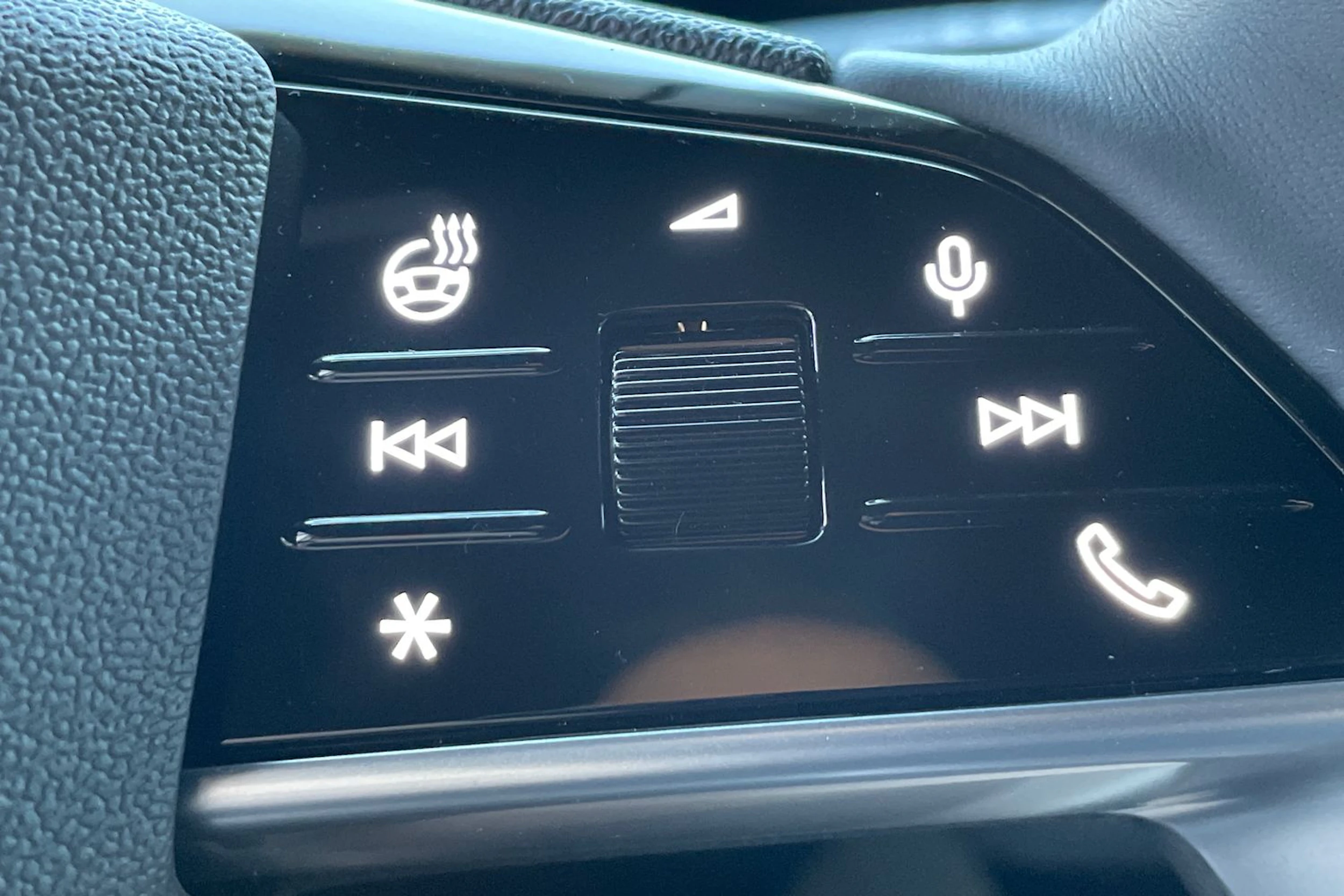 musta Audi Q4 e-tron 2026 kuva 28.