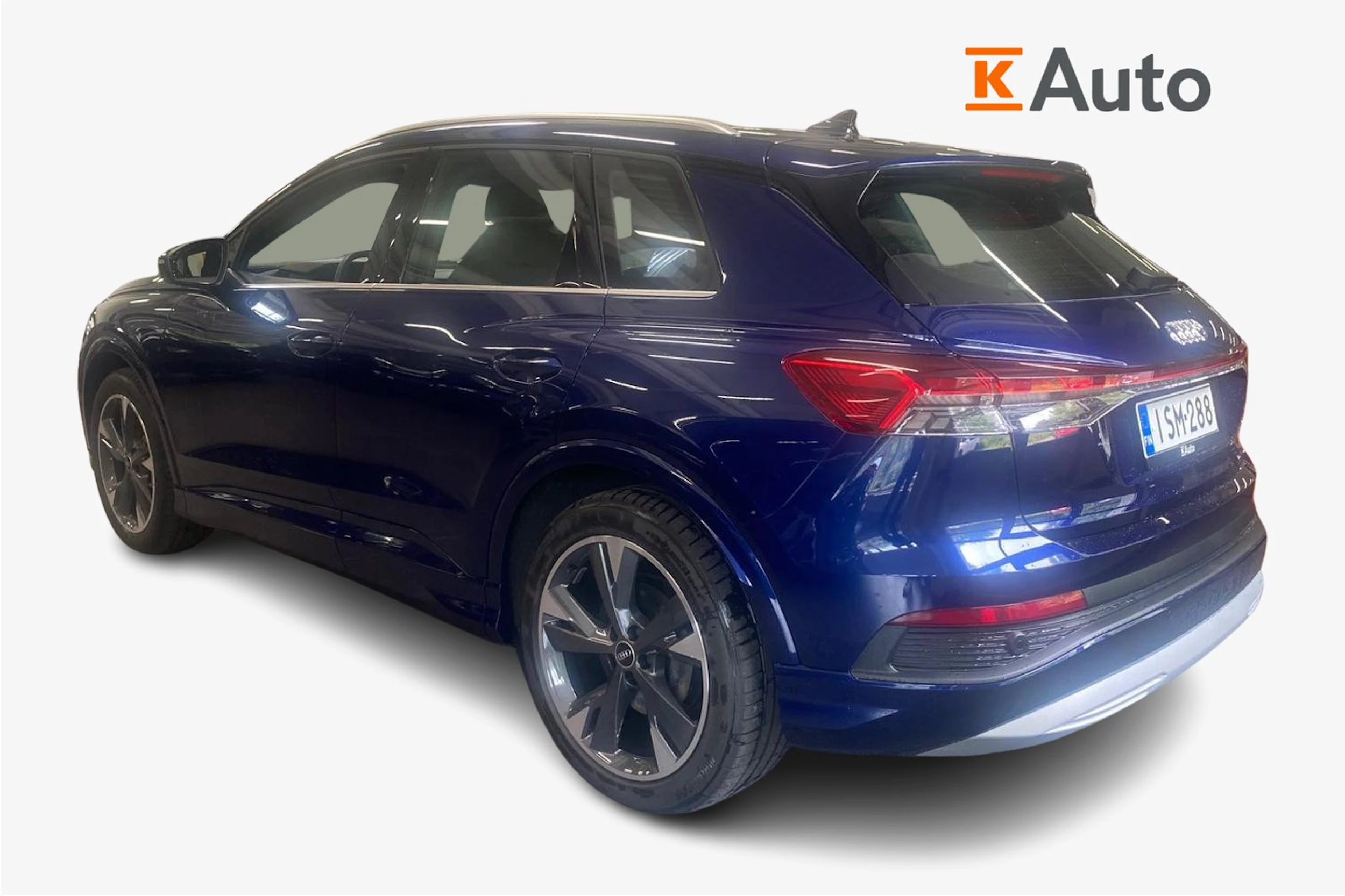 Sininen Audi Q4 e-tron 2026 kuva 2.