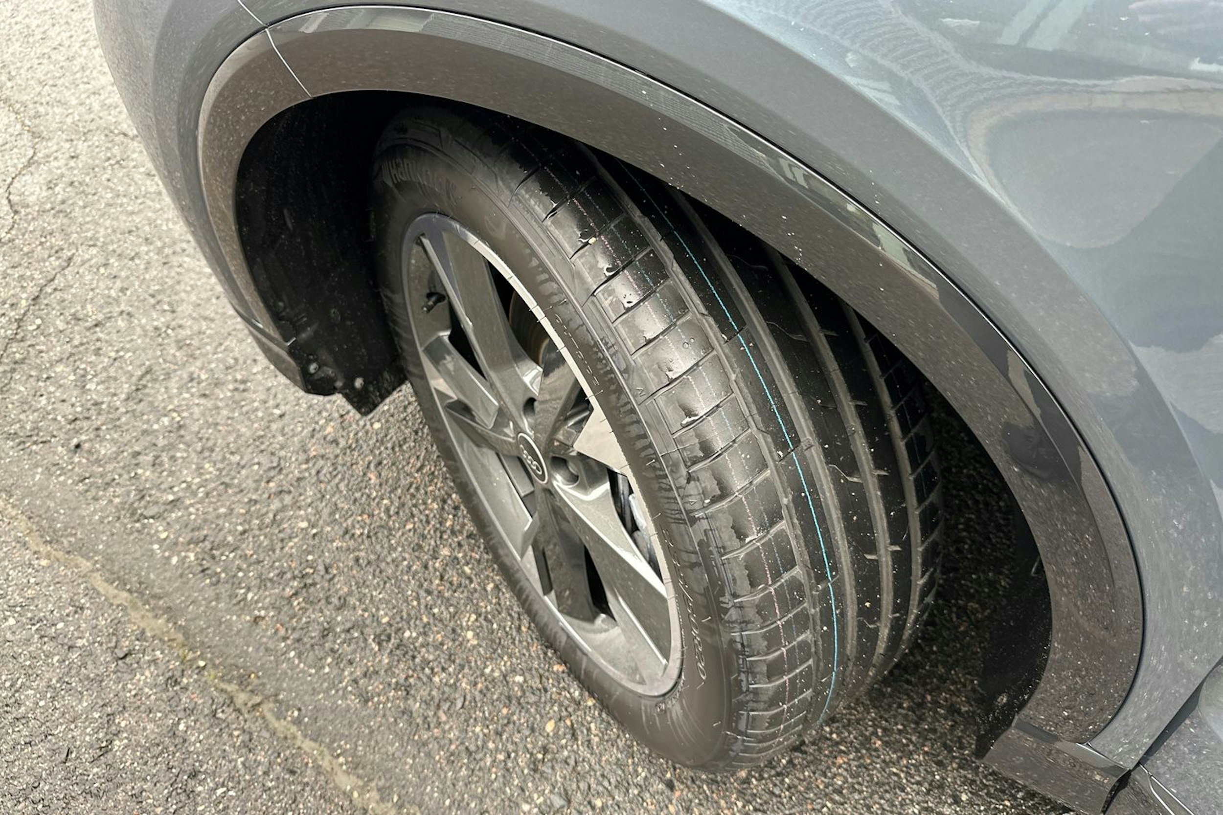 met. sininen Audi Q4 e-tron 2026 kuva 10.