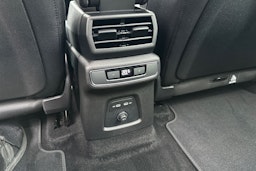 met. sininen Audi Q4 e-tron 2026 kuva 12.
