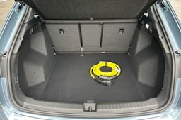 met. sininen Audi Q4 e-tron 2026 kuva 13.