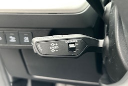 met. sininen Audi Q4 e-tron 2026 kuva 16.