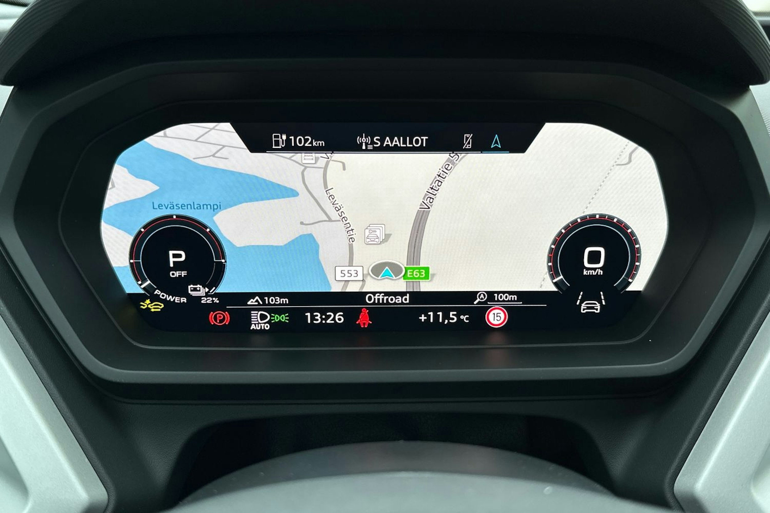 met. sininen Audi Q4 e-tron 2026 kuva 18.